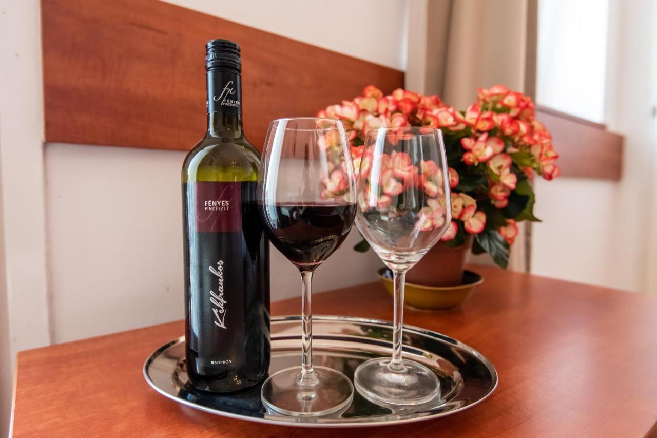 Fenyes Vinorium Bed and Breakfast Σόπρον Εξωτερικό φωτογραφία
