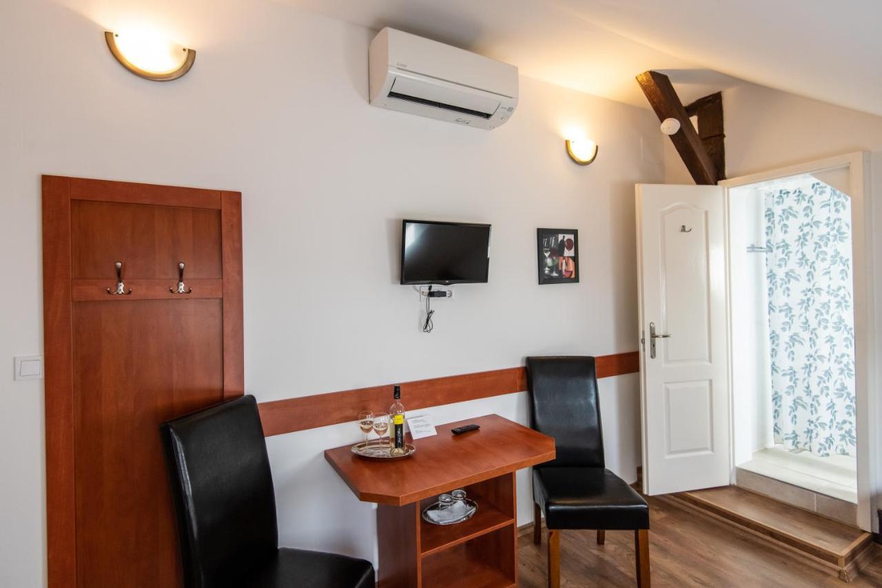 Fenyes Vinorium Bed and Breakfast Σόπρον Εξωτερικό φωτογραφία